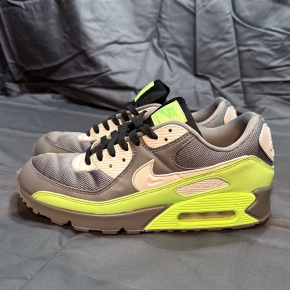 Nike Air Max 90 Gray and Neon Green Sneakers - Picture 5 of 11